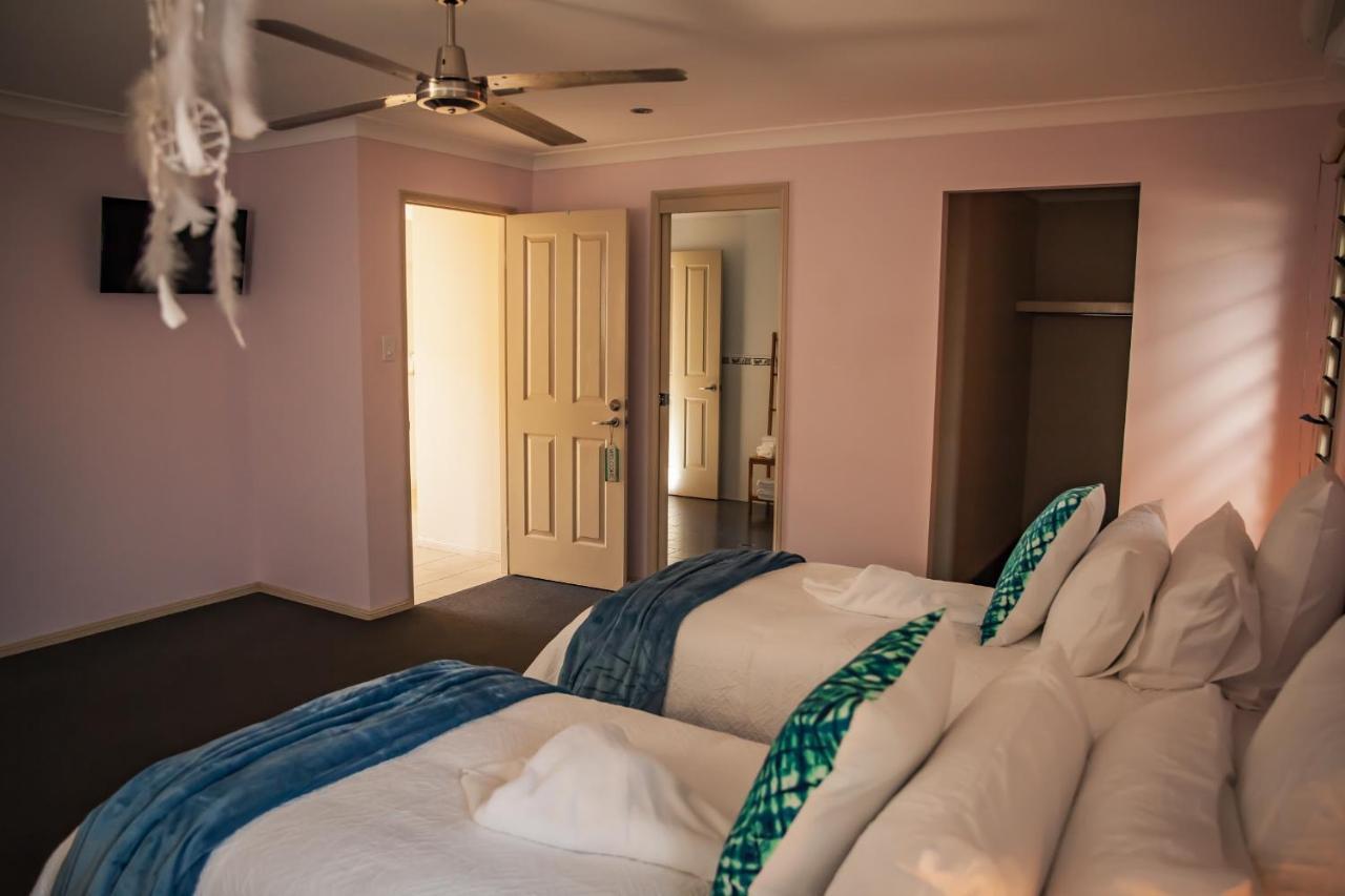 Beach Escape Magnesium Pool Dog Happy Gc Airport Apartamento Gold Coast Exterior foto