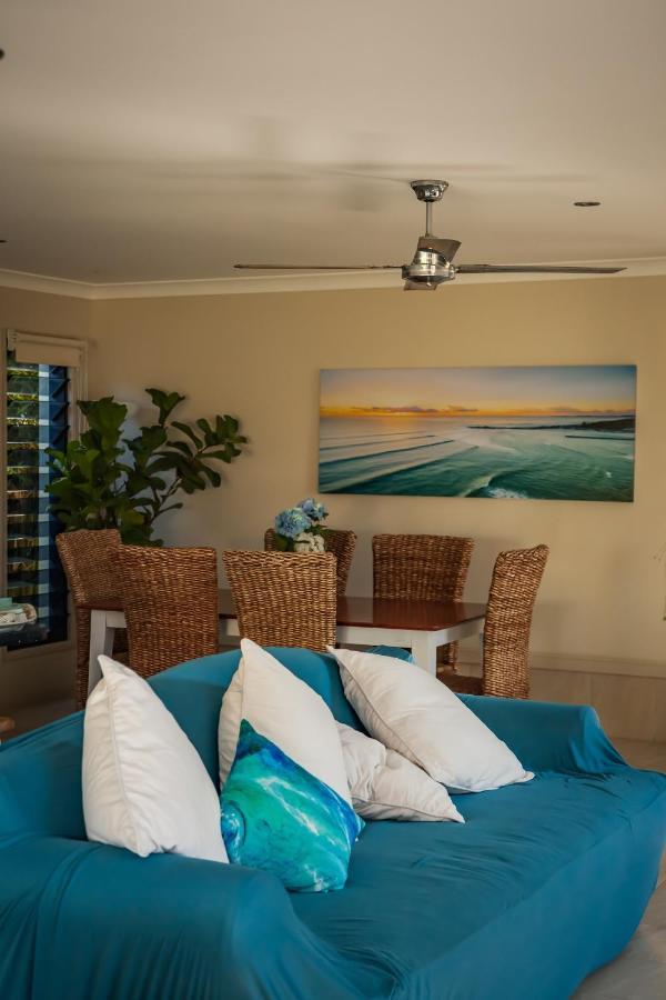 Beach Escape Magnesium Pool Dog Happy Gc Airport Apartamento Gold Coast Exterior foto