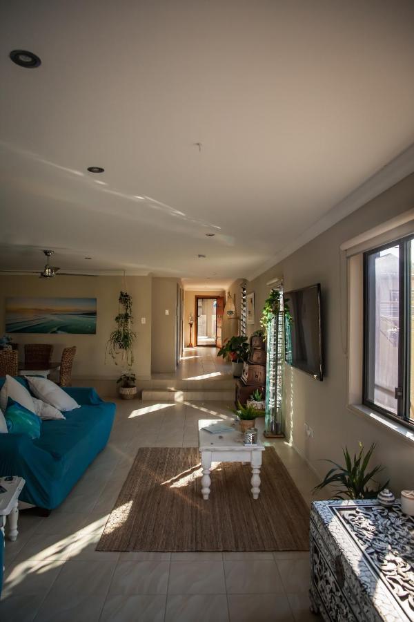Beach Escape Magnesium Pool Dog Happy Gc Airport Apartamento Gold Coast Exterior foto